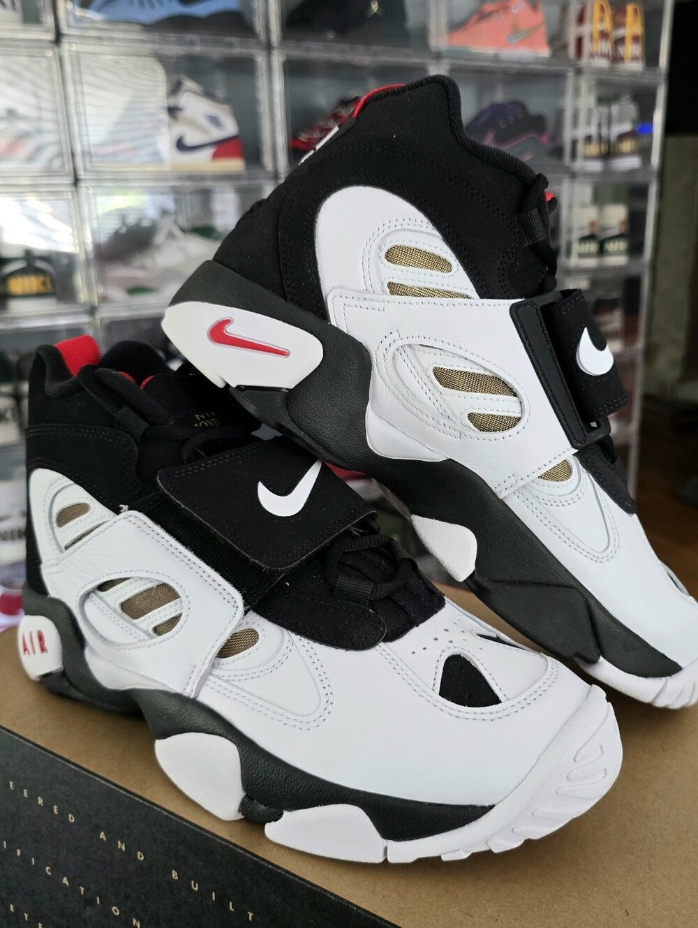 Nike Air Diamond Turf 2 49ers II7080-001 Unisex Basketball Sneakers - Picture 4 of 10
